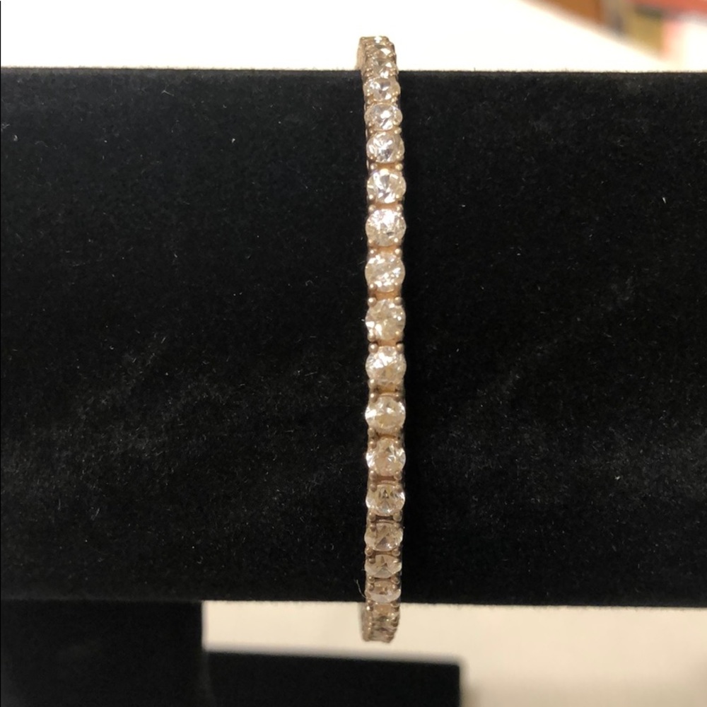 14K white gold and diamond tennis bracelet